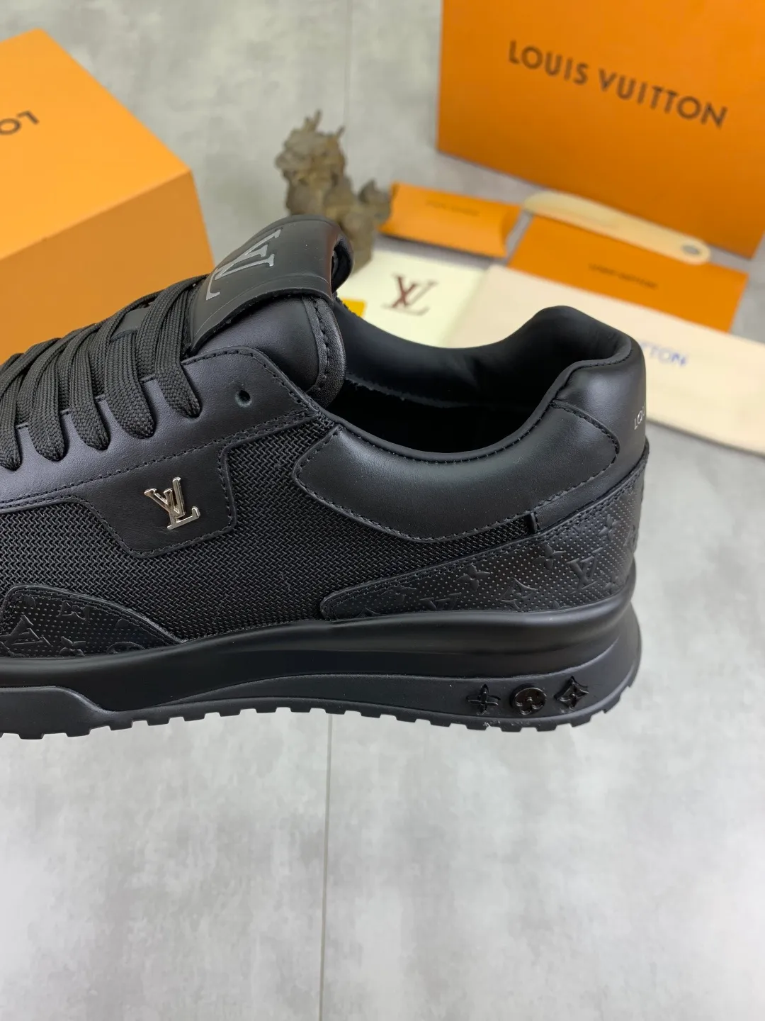 Men's men's shoes P680 new style 💶[LOUIS VUITTON] (original order) new style 🍀LV Louis Vuitton * - top version of LV classic trendy shoes! Use imported original cowhide and water-dyed cowhide lining. The latest original wear-resistant TPU combination outsole! High quality products! Multiple colors available, code number: 38-44 (45 46 customized)